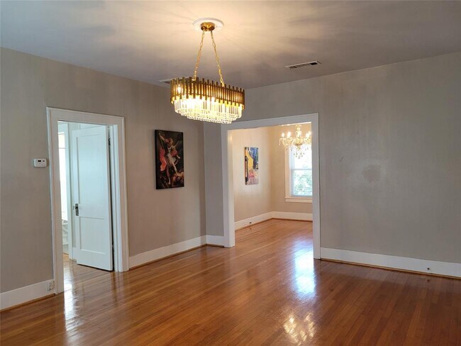 Building Photo - 2406 Huldy St