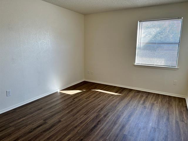 Building Photo - 2713 Hurstview Dr