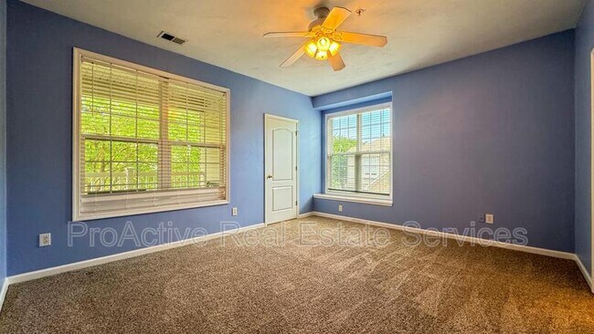 Building Photo - 1034 Grand Oak Ln
