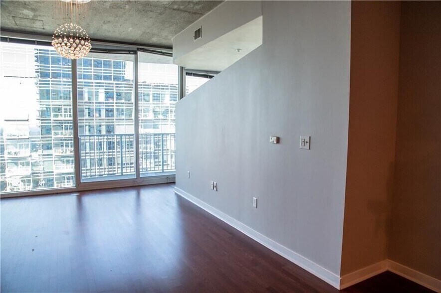 Building Photo - 400 W Peachtree St NW