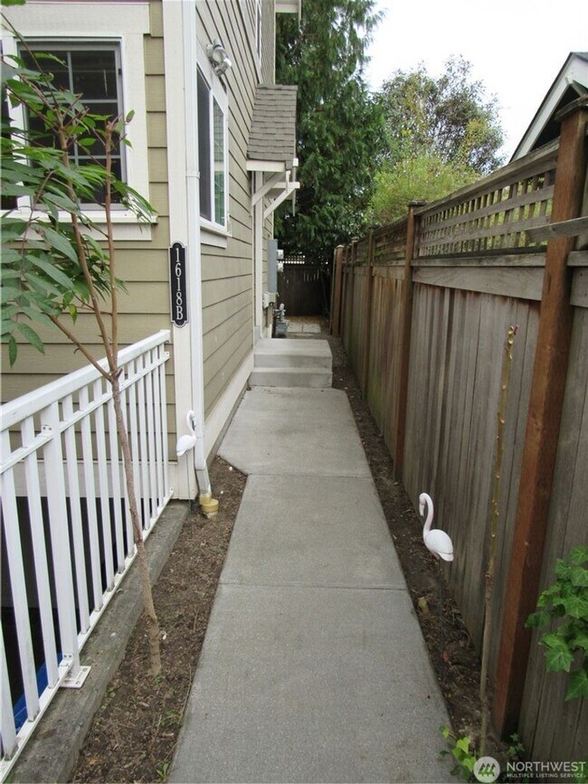 Building Photo - 1618 N 46th St
