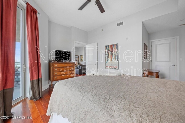 Building Photo - 1431 Riverplace Blvd