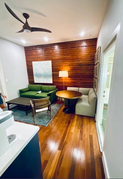 Living/Dining - 400 Simonton St