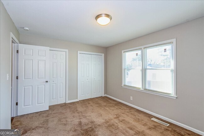 Building Photo - 2201 Walden Dr