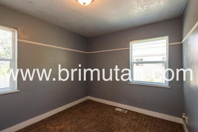 Building Photo - 653 N 1300 W
