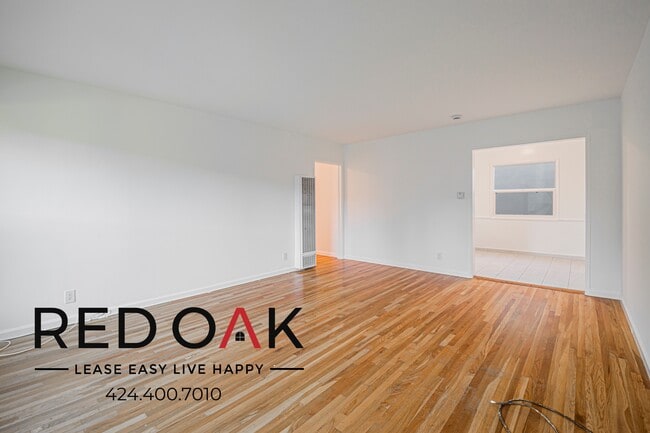 Building Photo - 2243 Merton Ave