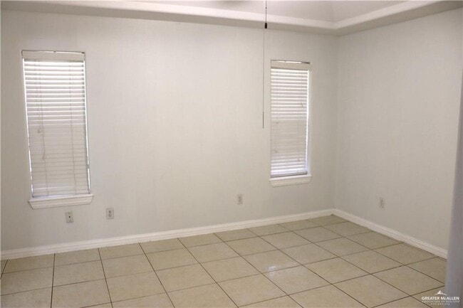 Building Photo - 11 West St