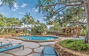 Building Photo - 2000 Towerside Terrace