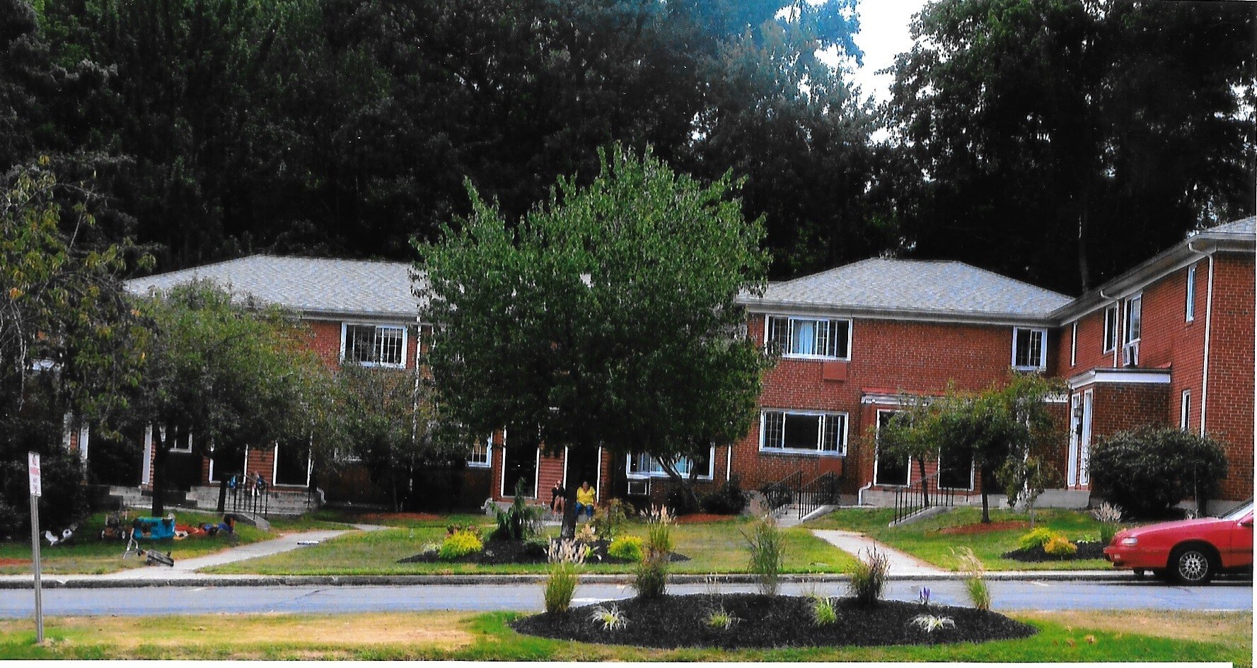 Building Photo - 458 Middle Turnpike W