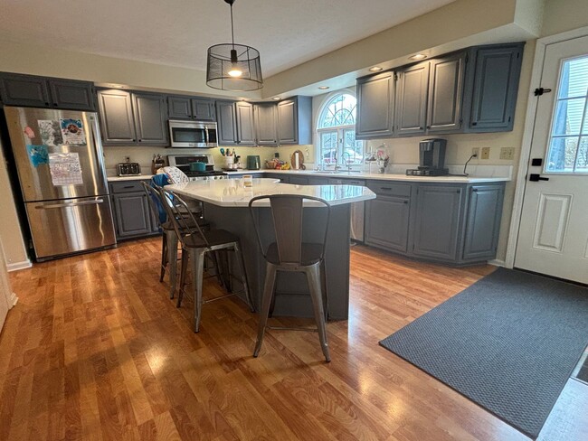 Primary Photo - 4 Bed - 5 Bath with In-law Suite - Solon