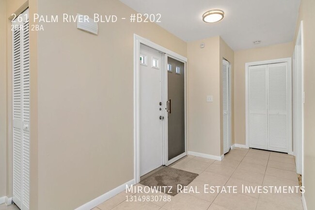 Building Photo - Beautiful 2BR/2BA Naples Condo with 1 Car ...