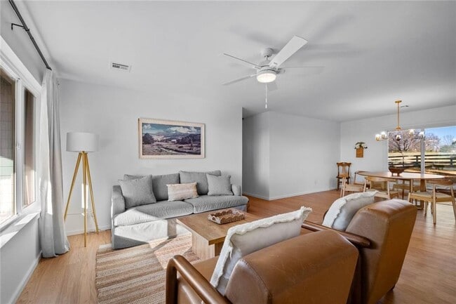 Building Photo - 15564 Prairie View Rd