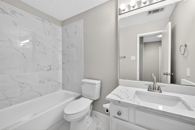 Building Photo - 3111 Timber View Dr