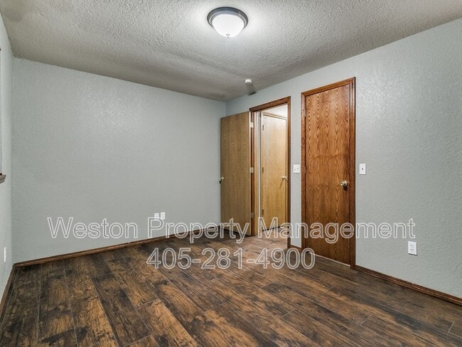 Building Photo - 1304 Regency Blvd