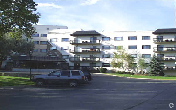 Building Photo - Forest Villa Condominiums