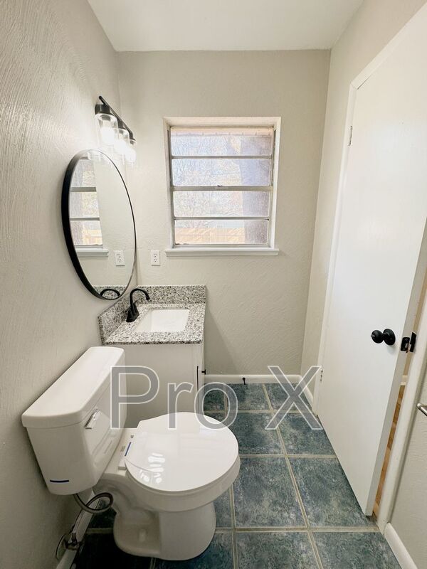 Building Photo - 2216 S Clover Dr