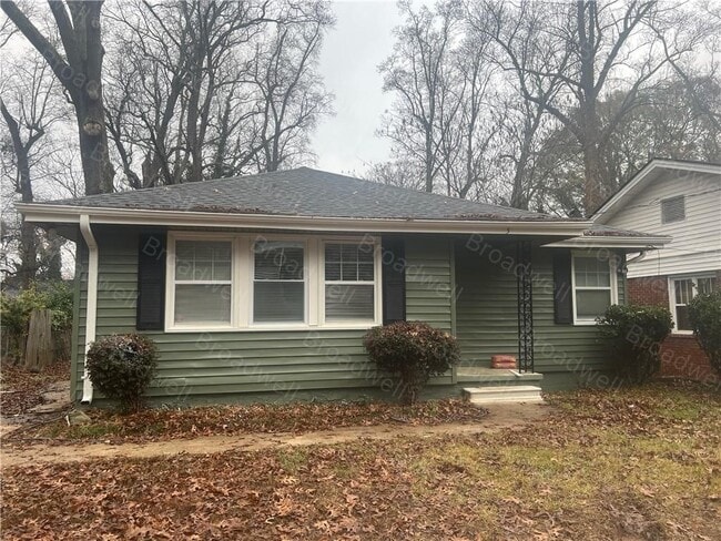 Building Photo - 955 Byron Dr SW