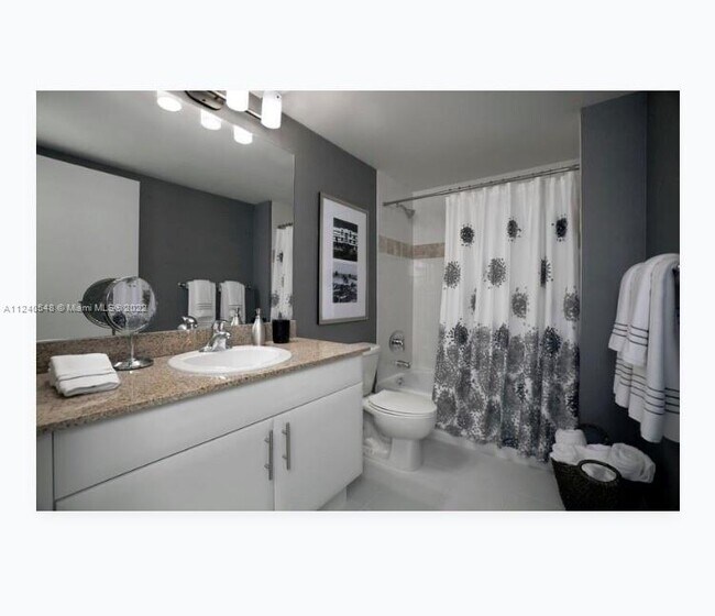 Building Photo - 1861 NW South River Dr