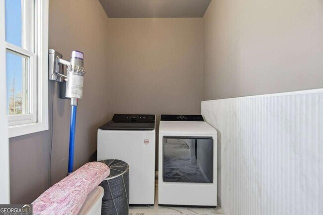 Building Photo - 3644 Springwell Ct