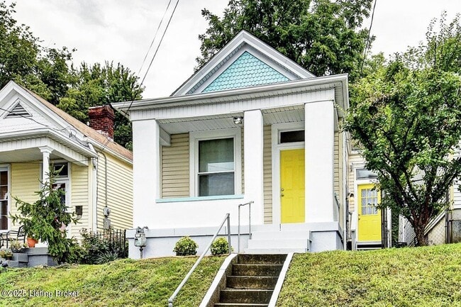 Primary Photo - 813 Swan St