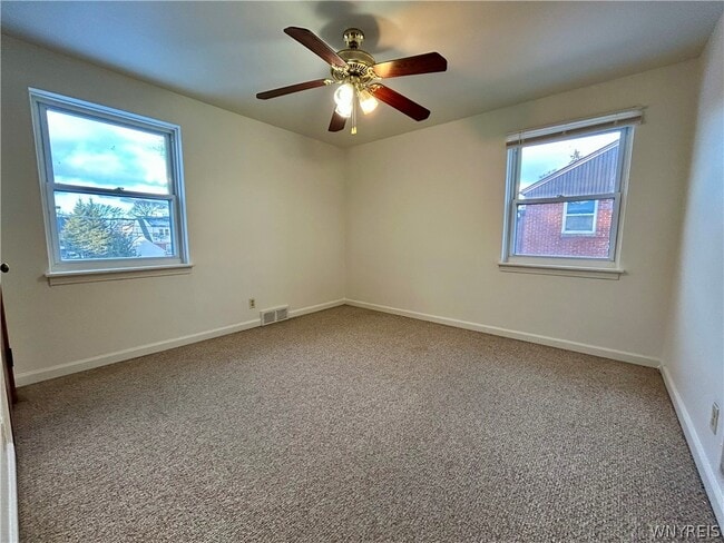 Building Photo - 12 Latona Ct