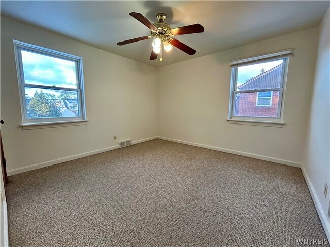 Building Photo - 52 McKinley Pkwy