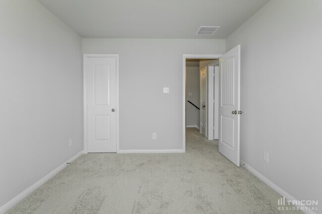 Building Photo - 3465 Wooded Ln