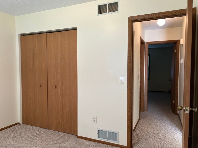 Building Photo - 7548 Anderson Ave NE