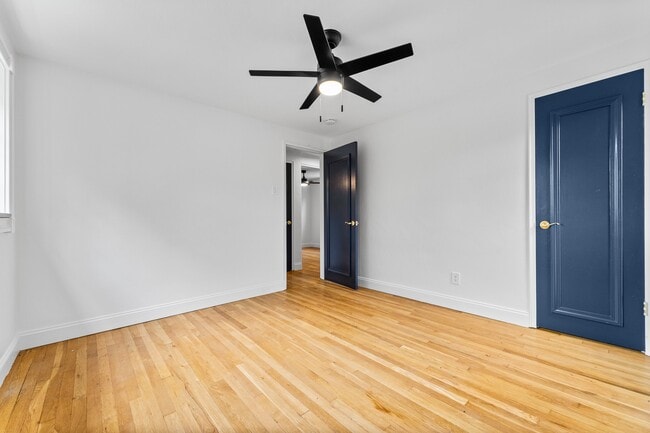 Building Photo - 947 Brintell St