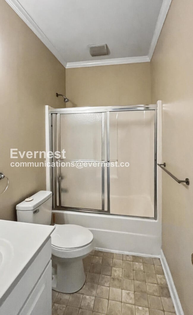 Building Photo - 505 Spears Ave