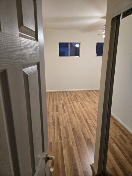 mbr entry - 7637 N Claybeck Ave