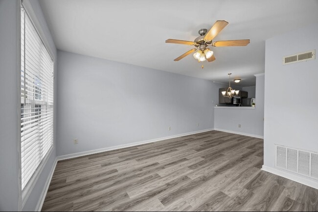 Building Photo - 20 Cheltenham Dr