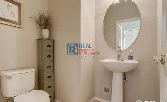 Building Photo - 13732 Legend Way