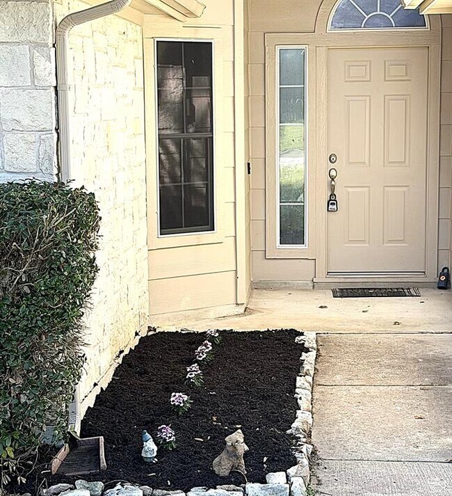 Building Photo - 307 Lakemont Dr