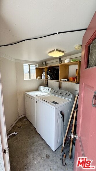 Building Photo - 316 S Coronado St