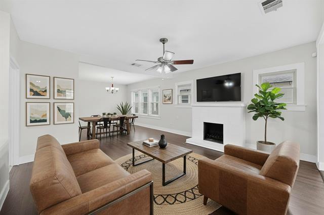 Building Photo - 2009 Berwick Ave