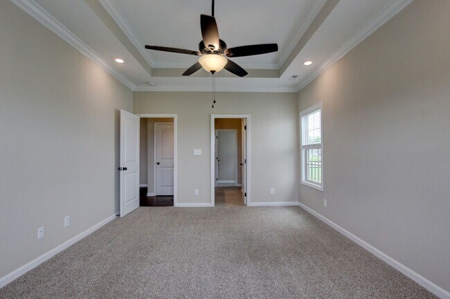 Building Photo - 2547 Rafiki Dr