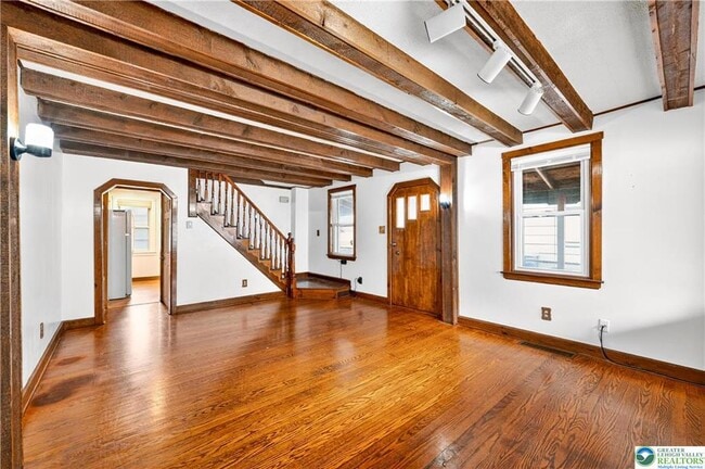 Building Photo - 521 N Lumber St