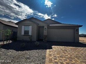 Building Photo - 9961 W Mitchell Ave