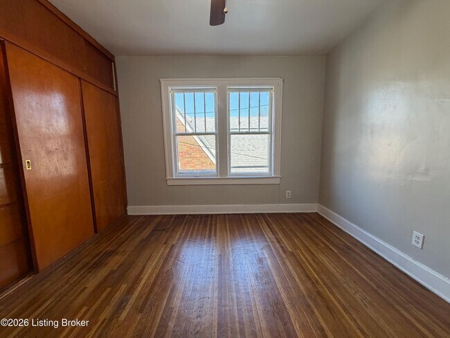 Building Photo - 729 S 39th St