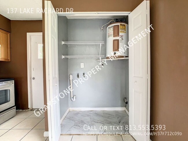 Building Photo - 137 Lake Rachard Dr