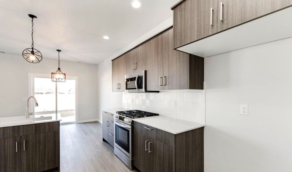 Building Photo - 5034 S Amorita Ave