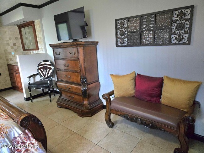 Building Photo - 6931 Cane Grass Ln E