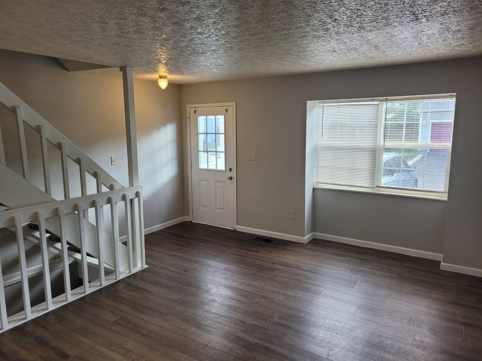 Building Photo - 872 Upholland Ln