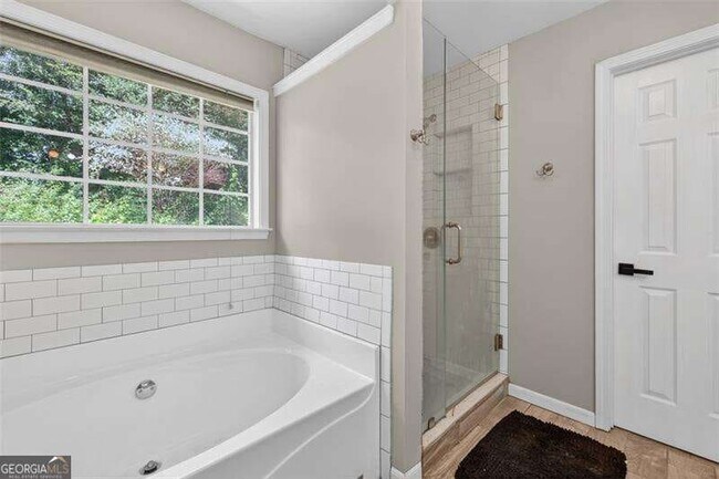 Building Photo - 2865 Stonehenge Ct