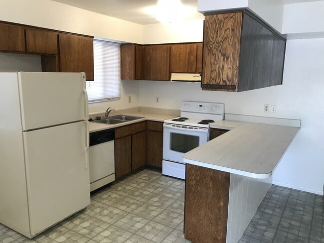 Building Photo - Tempe 3 Bed, 2 Bath Single Story in Cul de...