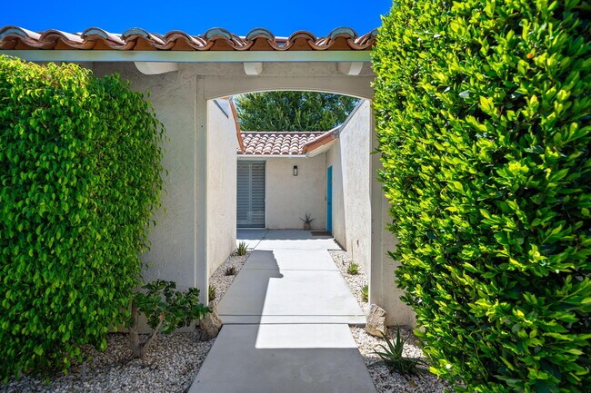 Building Photo - 78483 Cll Huerta