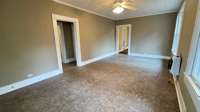 Building Photo - 701 Montgomery Ave