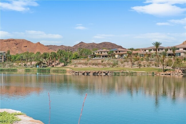 Building Photo - 66 Lakefront Dr