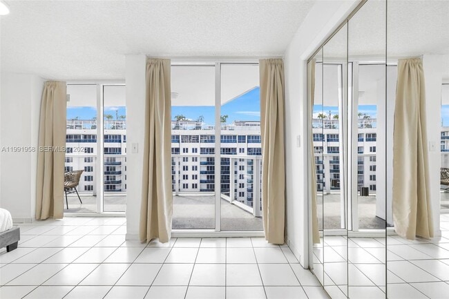 Building Photo - 2401 Collins Ave